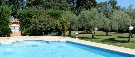 Utomhuspool
