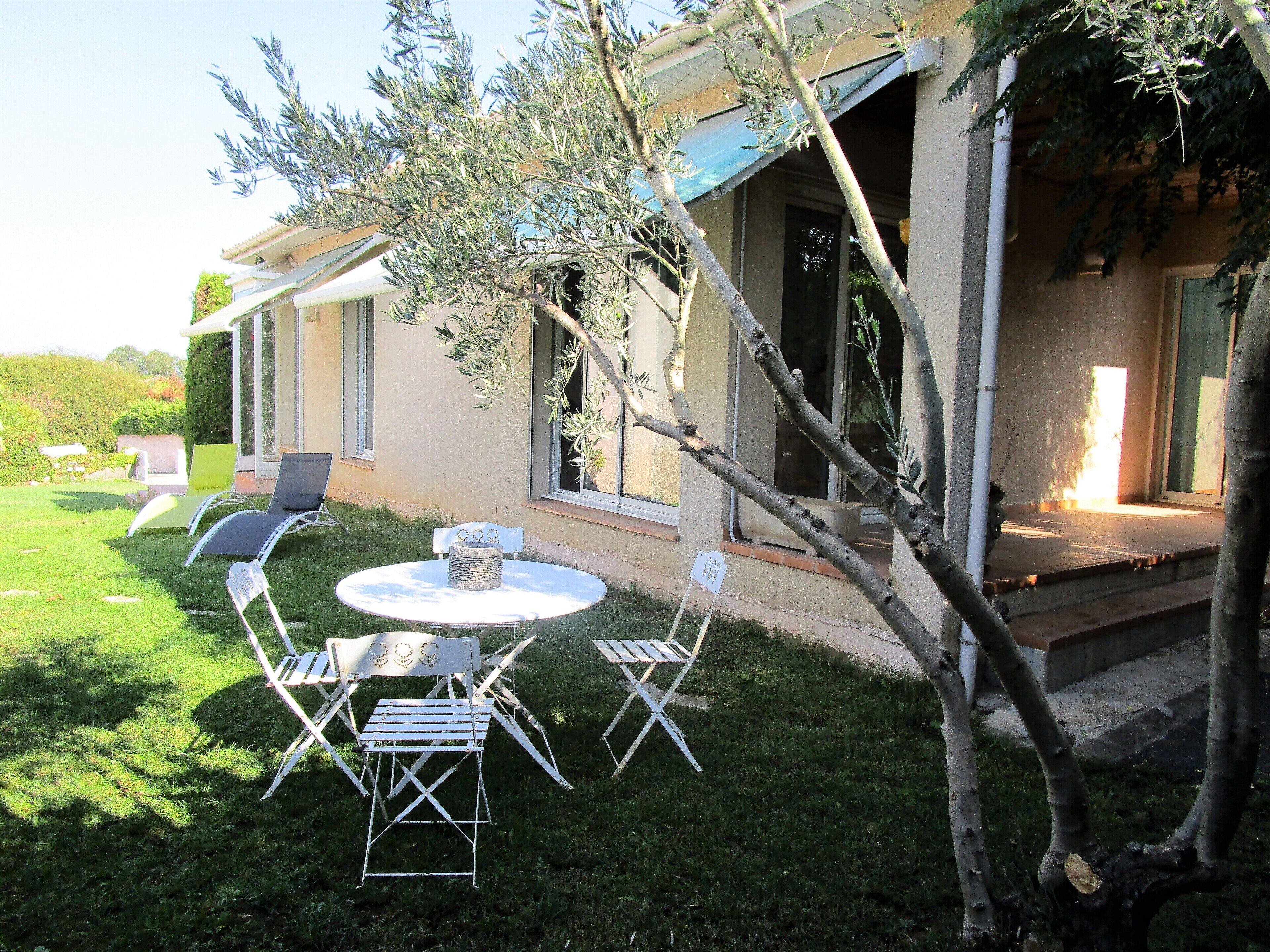 TRANQUILITY ASSURED. TOTAL DEPAYMENT.