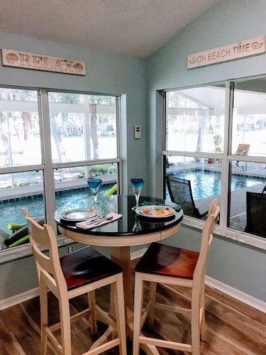 Beautiful view, The Villages- Golf Front Home, Heated Pool, Free Golf Cart, WIFI