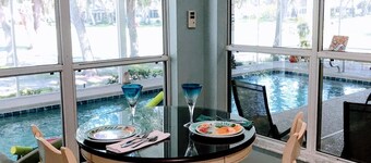 Beautiful view, The Villages- Golf Front Home, Heated Pool, Free Golf Cart, WIFI