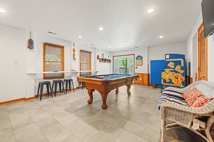 Crazy4shore: Dog-friendly, Large Private Pool, Hot Tub, 1500 Ft To Beach Access - Corolla, NC