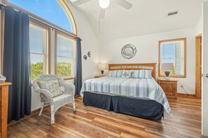 6 bedrooms, iron/ironing board, free WiFi, bed sheets