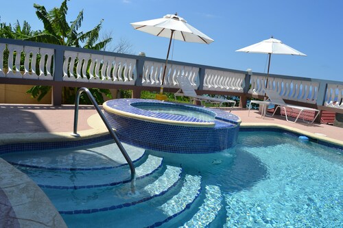 Merinäköala Heights Villa Montego Bay, josta on poikkeuksellisin näkymä.