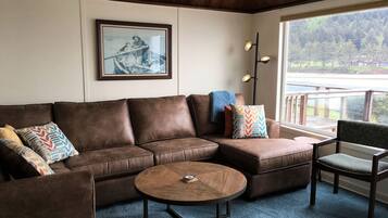 Fernseher, Stereoanlage