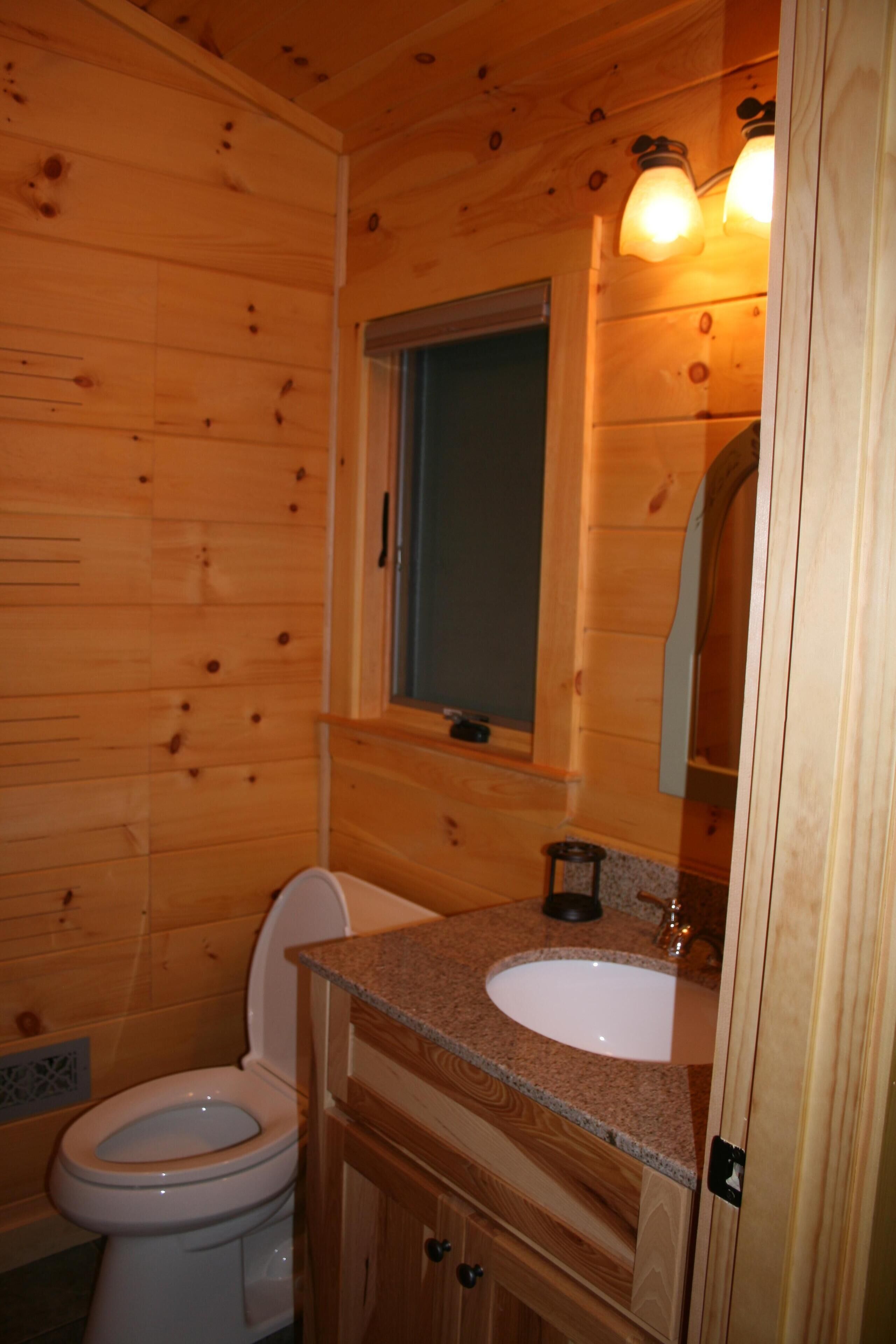 Lovely Private Log Home Perfect For Larger Families Situated On Thompson Lake 