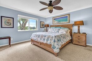 2 bedrooms, iron/ironing board, free WiFi, bed sheets - 2br Condo on Park with walking access to the beach. (Jupiter)