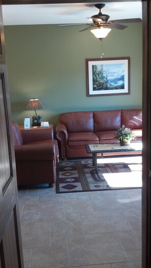 Smart TV, fireplace, video games, DVD player - Westgate Smoky Mountain Resort Great Vacation (Gatlinburg)