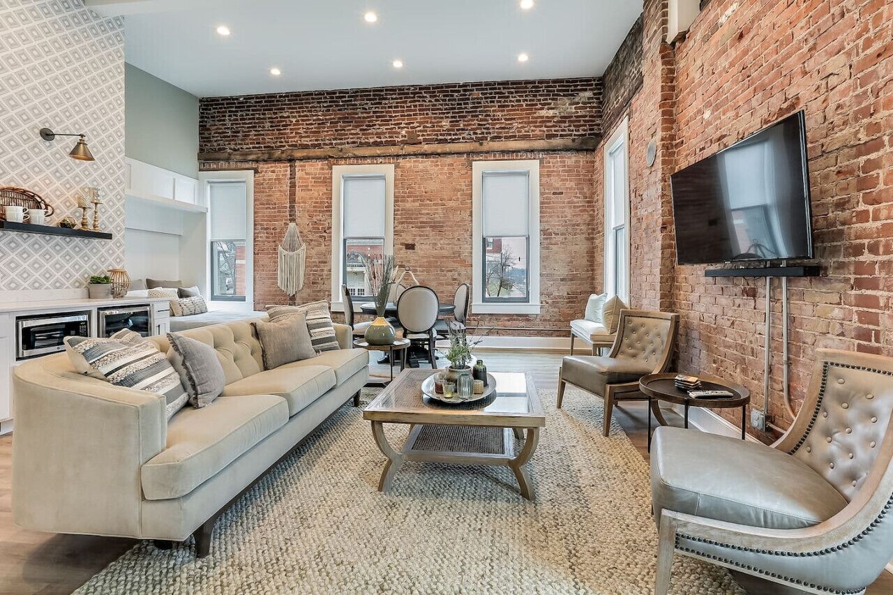 Saddlebred Suites 6 bed, 6 ba