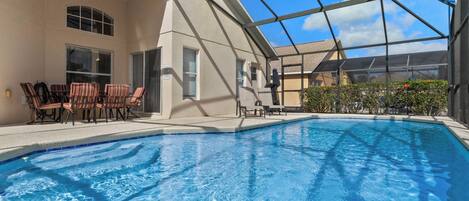 Piscine extérieure, piscine chauffée