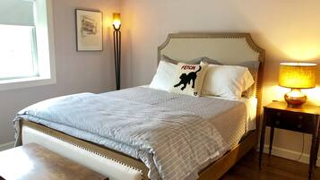 2 bedrooms, memory-foam beds, iron/ironing board, free WiFi