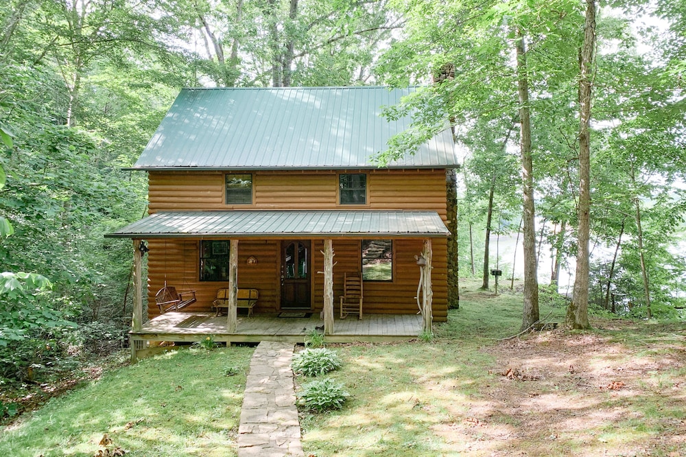 Heavenly Hideaway- Lakeview Cabin