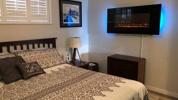 1 bedroom, iron/ironing board, WiFi, bed sheets