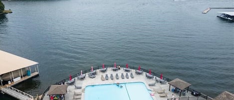 Piscine couverte