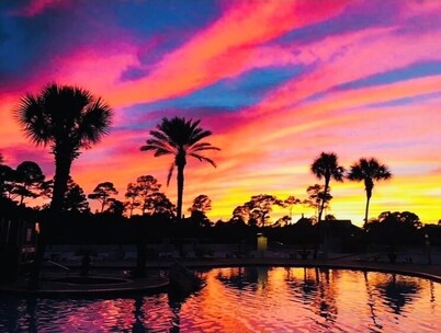 HangLoose14AD-Beautiful Beach Cottage@ the Purple Parrot Resort/Perdido Key FL