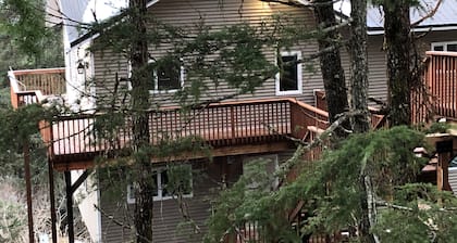 Impresionante, nueva unidad de 2 dormitorios a minutos de Alyeska Resort