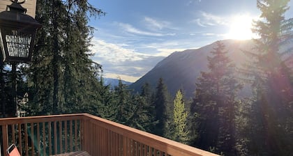 Stunning, New 2 bedroom Unit Minutes from Alyeska Resort