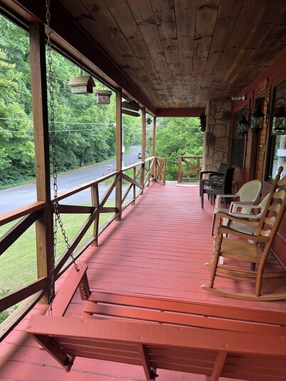 Berry Beary Cabin. Create  existing memories!!