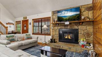 Smart TV, fireplace, stereo