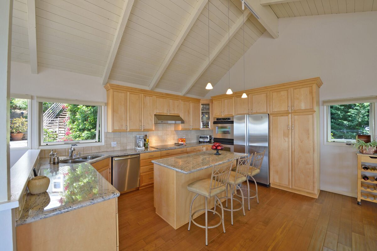 Sweeping Ocean Vus! SUPERIOR LOCATION withPrivacy! CLEANING-SAFE Policies! 