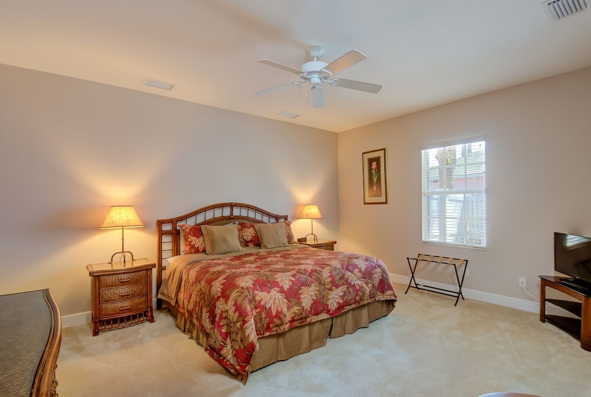 Photo 27 of Olde Florida Style, 4 Bedrooms 3 Bath Pool\Hot Tub - Free Pool and Spa Heat!