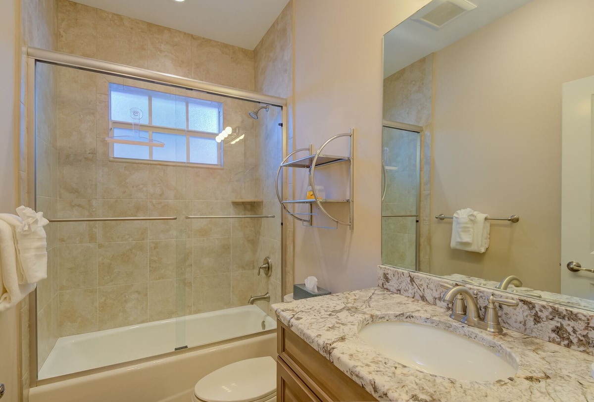 Photo 28 of Olde Florida Style, 4 Bedrooms 3 Bath Pool\Hot Tub - Free Pool and Spa Heat!
