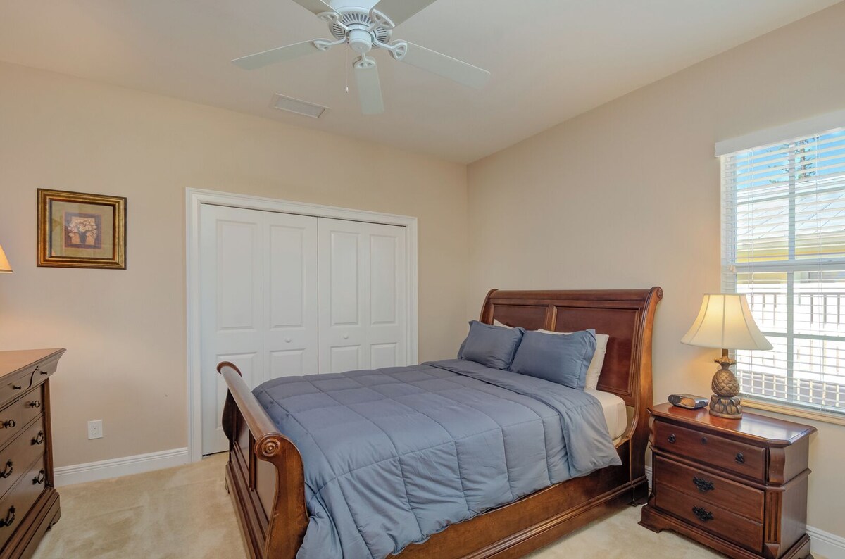 Photo 16 of Olde Florida Style, 4 Bedrooms 3 Bath Pool\Hot Tub - Free Pool and Spa Heat!