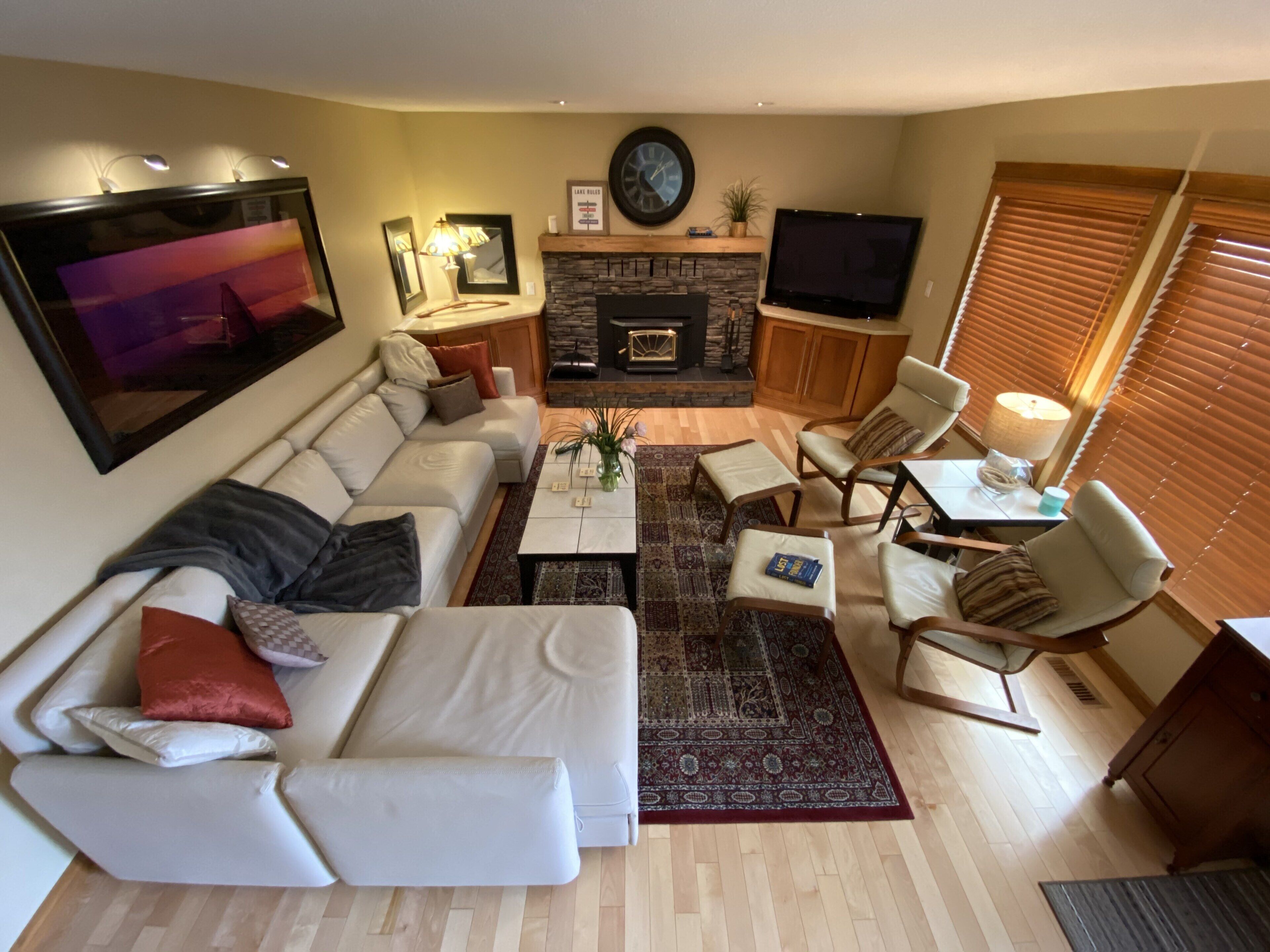 Spacious Vacation Property with Relaxing Backyard Living Space.