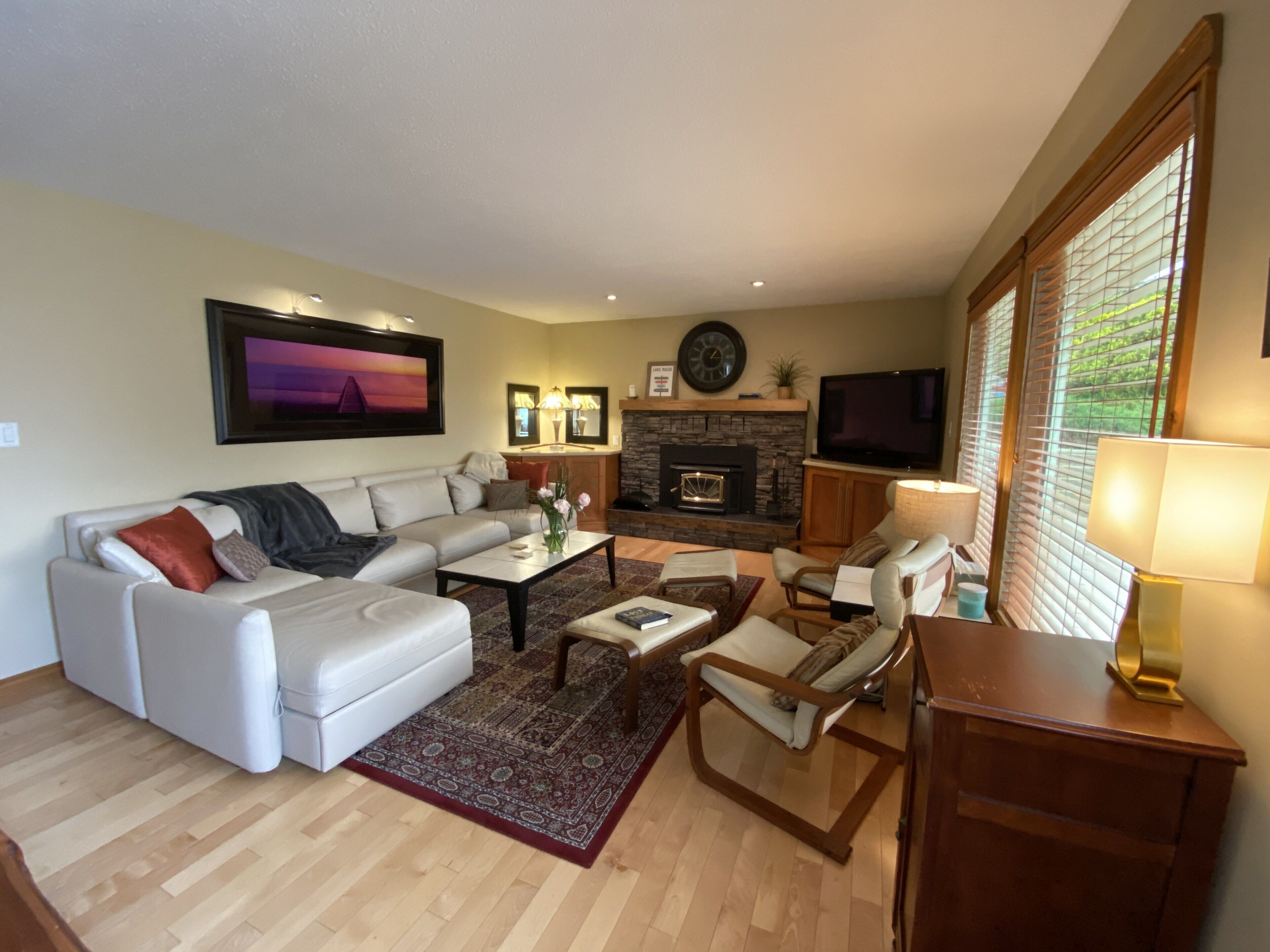 Spacious Vacation Property with Relaxing Backyard Living Space.