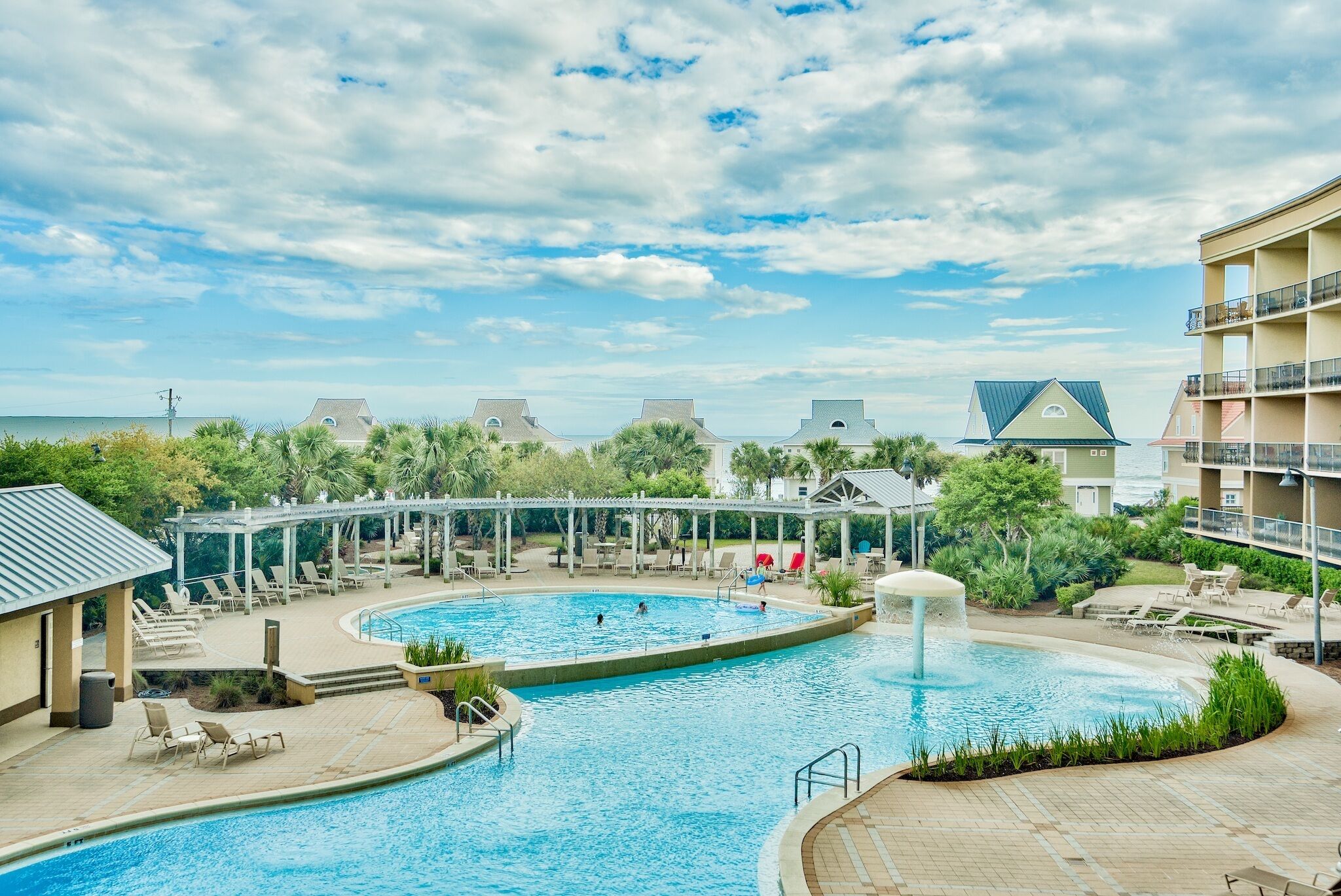 Alberca infinita y alberca climatizada