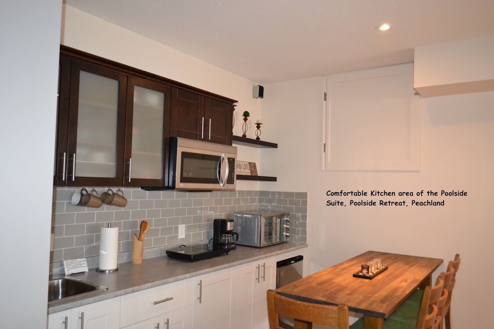 Poolside Retreat, Peachland