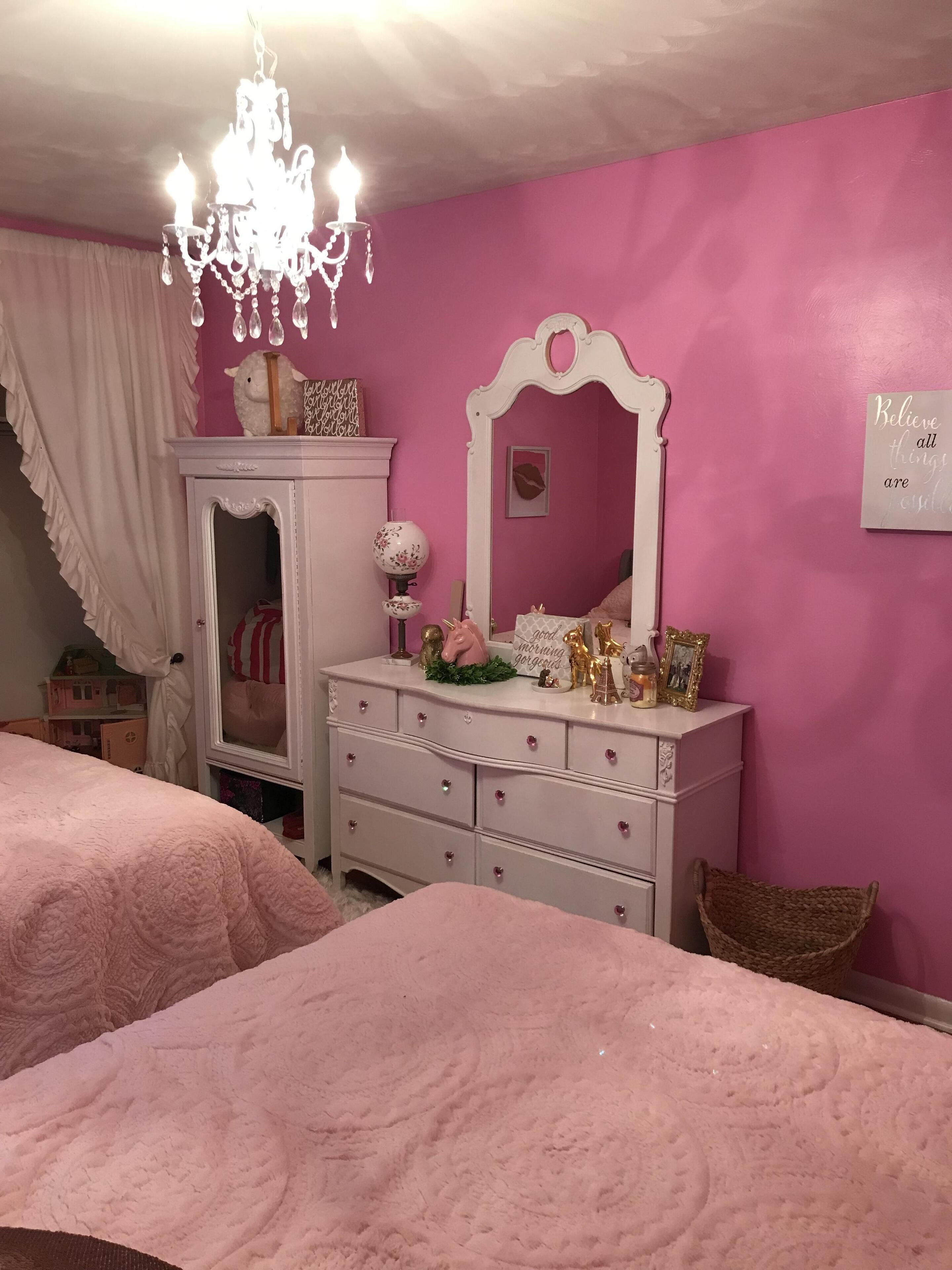 4 chambres, fer et planche à repasser, lit parapluie, Wi-Fi gratuit