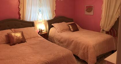 Findley Lake- Pfarrhaus- Enjoy 4 seasons of skiing, snowmobiling and the lake.