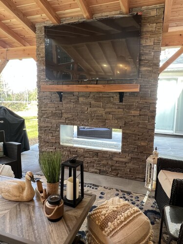 Findley Lake- Pfarrhaus- Enjoy 4 seasons of skiing, snowmobiling and the lake.