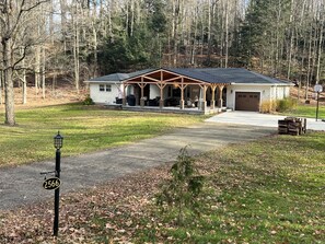 Exterior - Findley Lake- Pfarrhaus- Enjoy 4 seasons of skiing, snowmobiling and the lake. (Findley Lake)