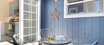 Less Than a Mile to Downtown, Pets Welcome!