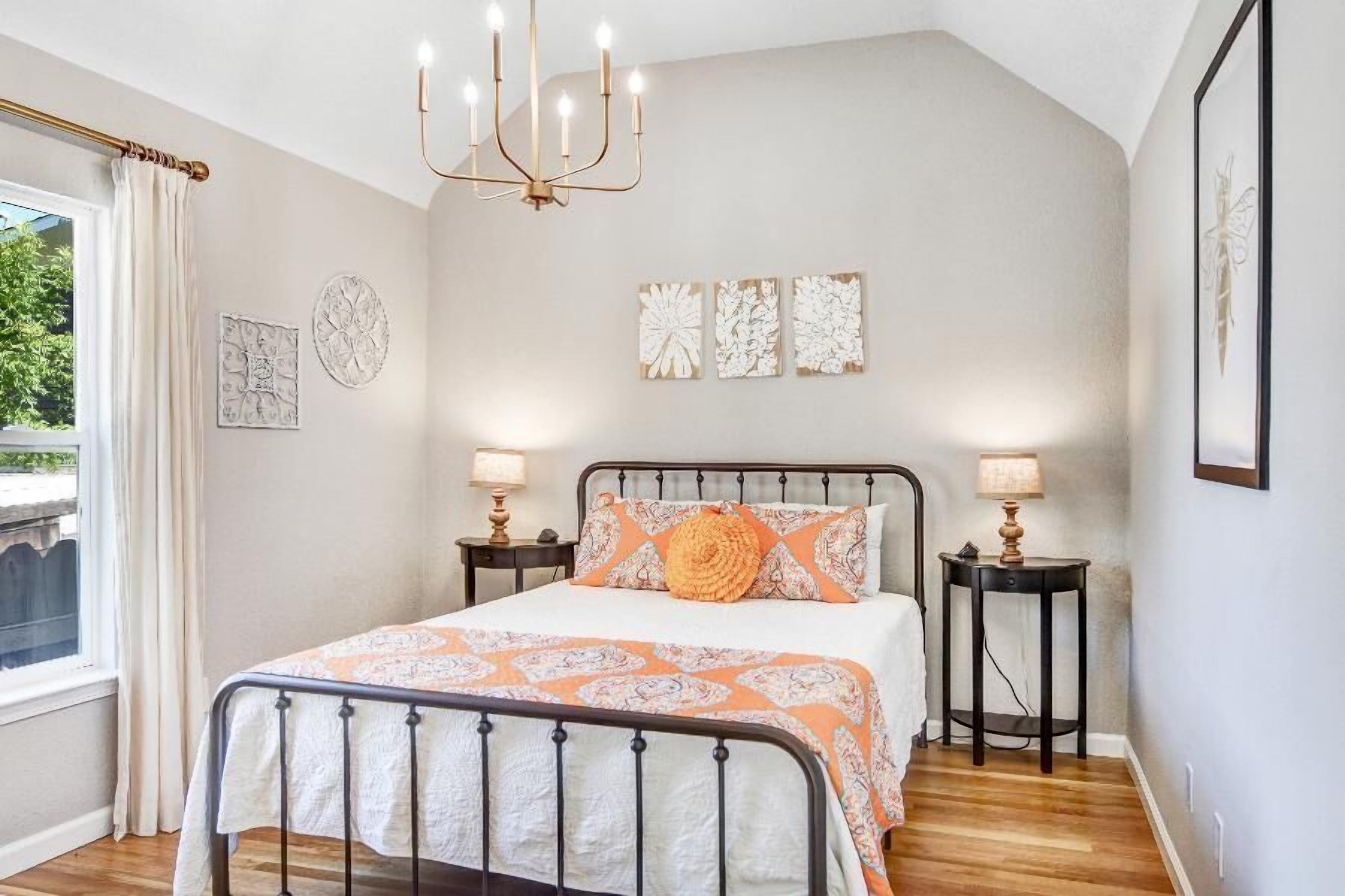 Less Than a Mile to Downtown, Pets Welcome