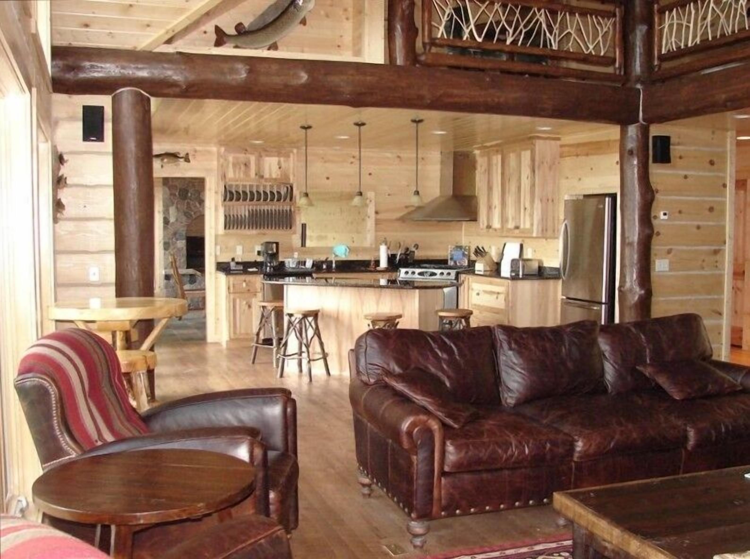 Custom built Home on Round Lake