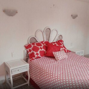 Cortinas blackout, tabla de planchar con plancha y wifi gratis 