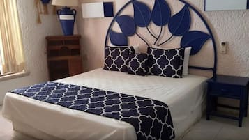 Comfort House, Multiple Bedrooms, Smoking | Blackout drapes, iron/ironing board, free WiFi, bed sheets