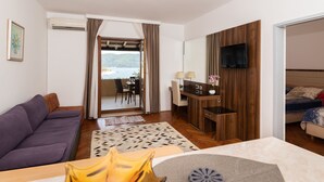Apartment, 1 Bedroom, Terrace (A7) | Living area | Flat-screen TV - Apartmani Villa Kresic (Neum)