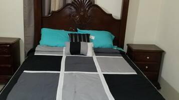 Luxury House, Multiple Beds, Non Smoking, Courtyard View | Interior entrance