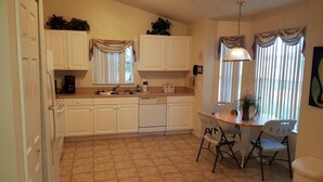 Private kitchen - High Point Villa (Davenport)