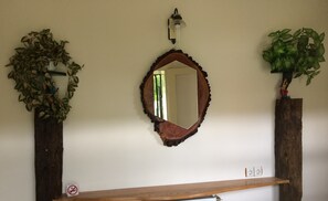 套房, 无烟房, 花园景观 | 1 多间卧室、防过�敏的被褥、Select Comfort 床、办公桌