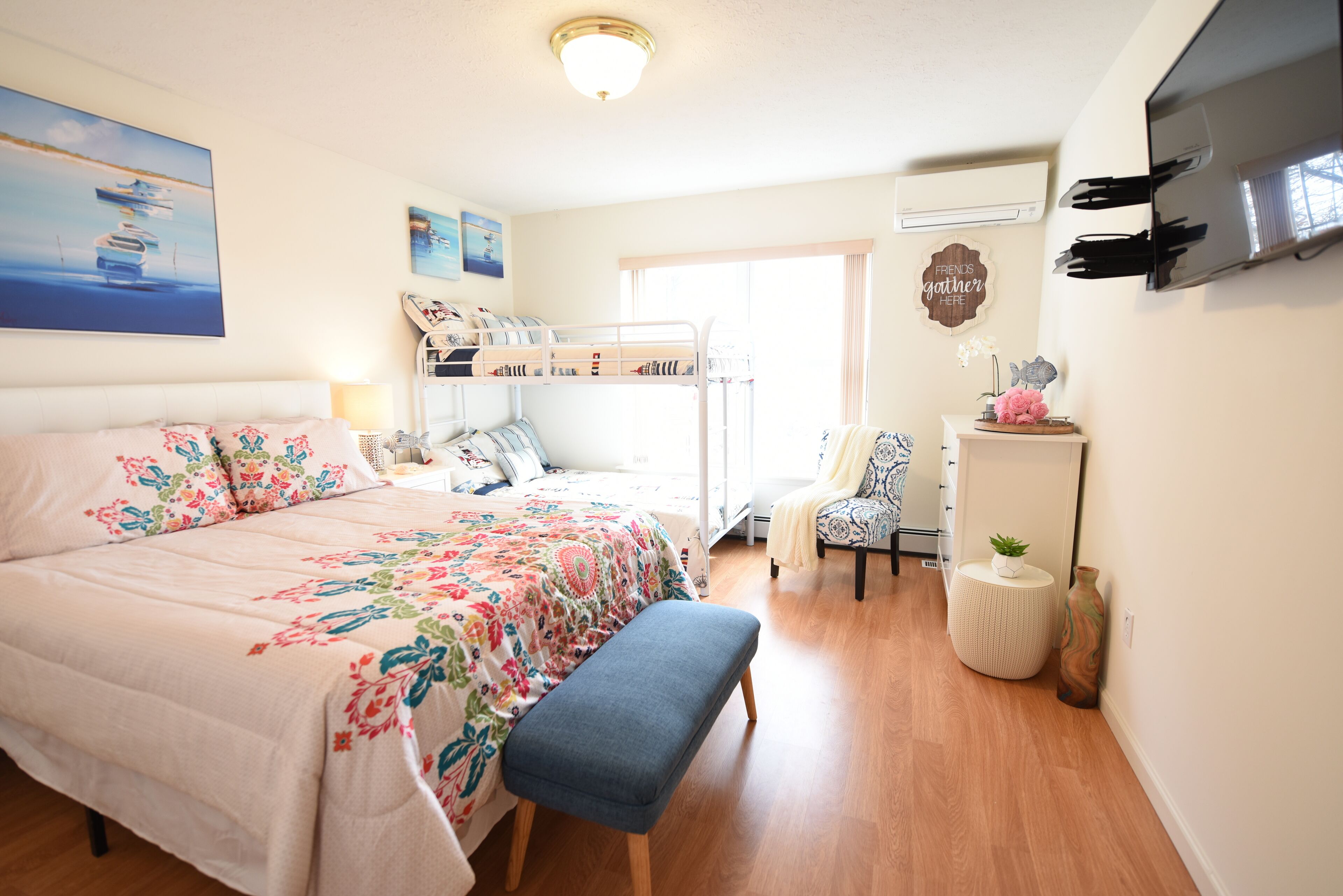 ✨★NEW★✨🚣‍♂️LAKEFRONT⛱SKI⛷🏂★★★★★Kalahari★Hot Tub★Mini Golf★BOOK NOW!!!!!!★★★★★