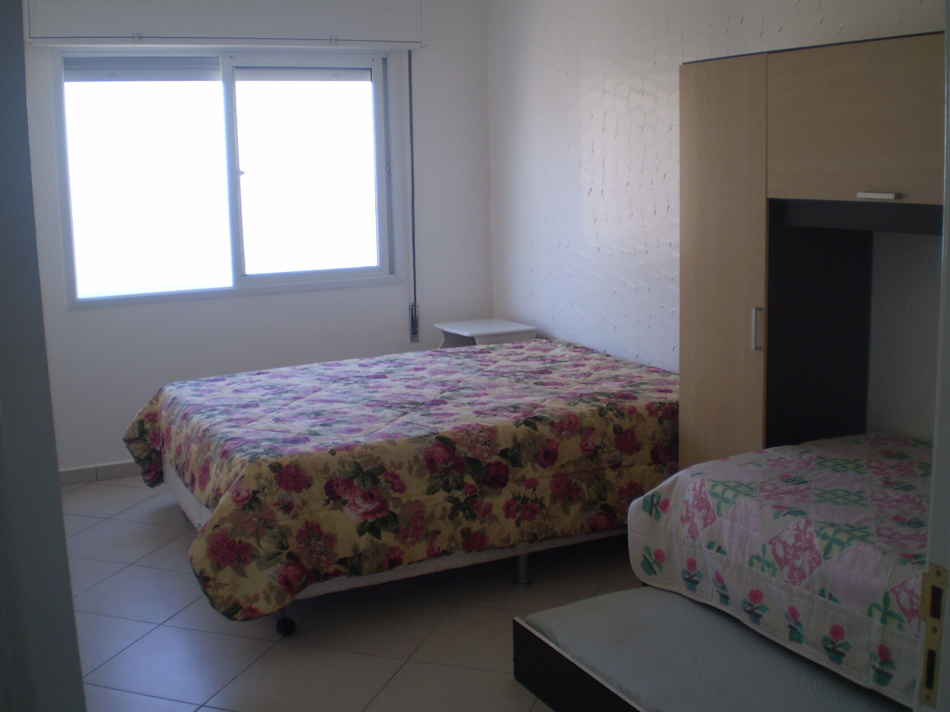 1Dorm Pitangueiras-Guarujá great location, wide view of the beach