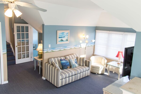 Smart TV, fireplace, DVD player