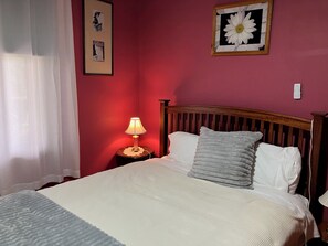 2 Schlafzimmer, Schreibtisch, Bügeleisen/Bügelbrett, kostenloses WLAN