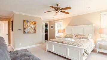 9 bedrooms, desk, iron/ironing board, free WiFi