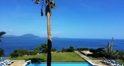 Ocean Front Condo In Down Town Location
