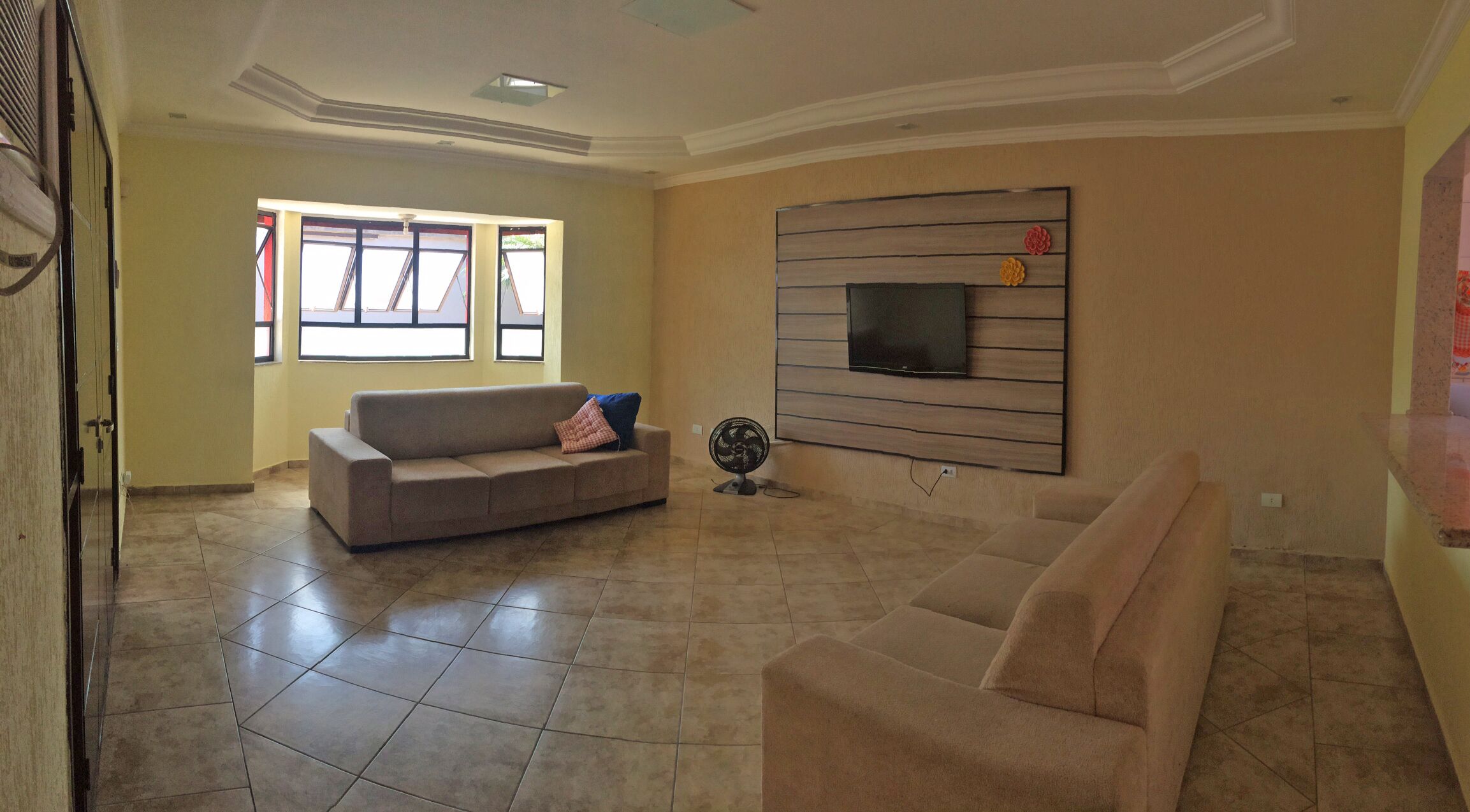 House in Itanhaém Beach! Foot on the sand! Zap 13 99639-3268